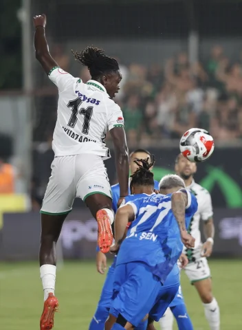 Bodrum FK'nin Zafer Gecesi: Sakaryaspor'u 3-1 Mağlup Ettiler