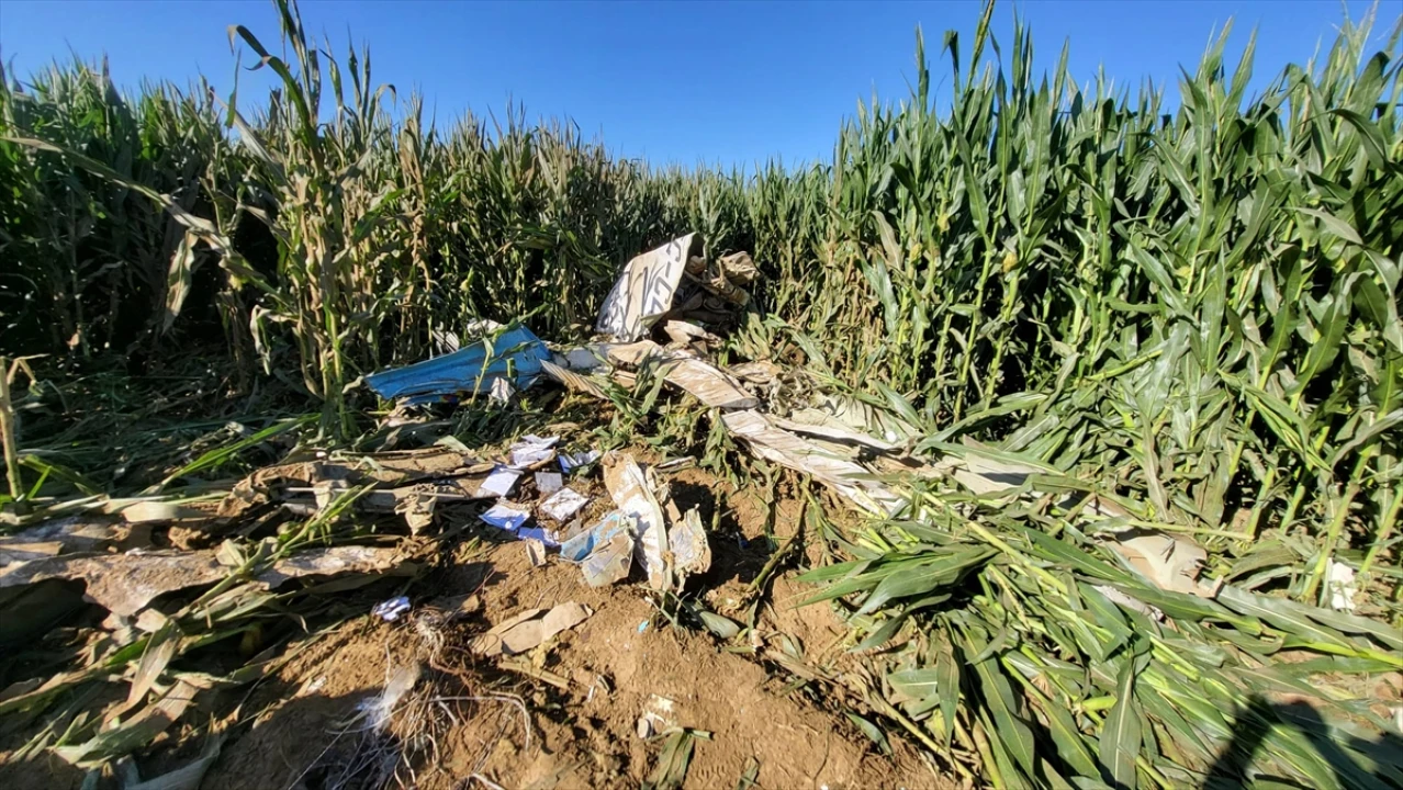 İzmir'de Eğitim Uçağı Feci Şekilde Düştü