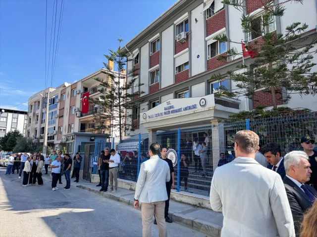 İzmir'de Polis Merkezine Saldırı: Şehitlerimizin Adını Unutmayacağız