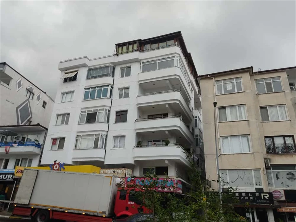 Ünlü Sanatçı Güllü'nün Trajik Sonu: Yalova'da Şok Eden Olay