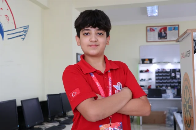 Gaziantep'te Öğrenciler Elektrik Üreten Proje ile Geleceği Aydınlatıyor