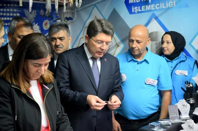 Edirne'de Özgün El Sanatları: Bakan Tunç'un Mesajı Merak Uyandırdı
