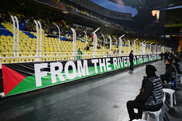 Fenerbahçe'nin Avrupa Yolculuğu Heyecanla Devam Ediyor