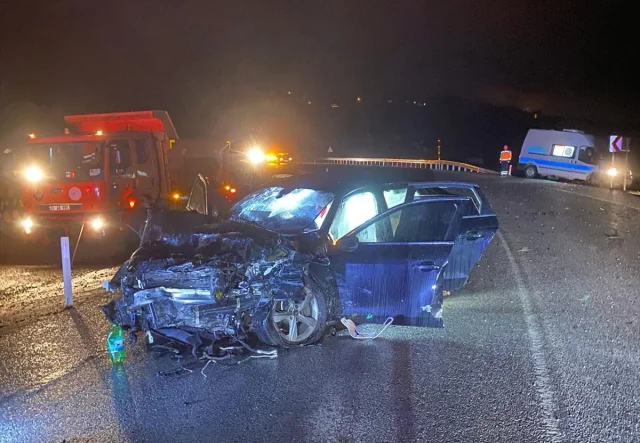 Denizli'de Trafik Kazası: Acıpayam'da Bir Kişi Hayatını Kaybetti, Dört Kişi Yaralandı