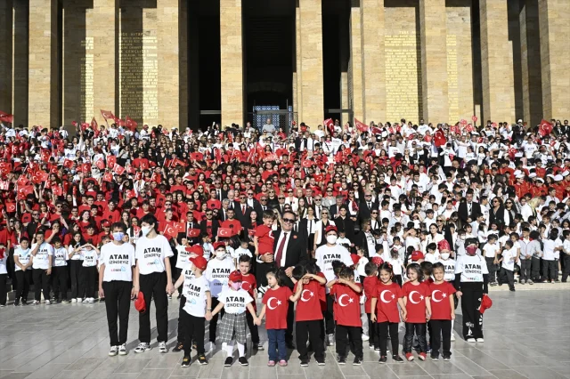 LÖSEV'in Anıtkabir Ziyaretinde Duygusal Anlar