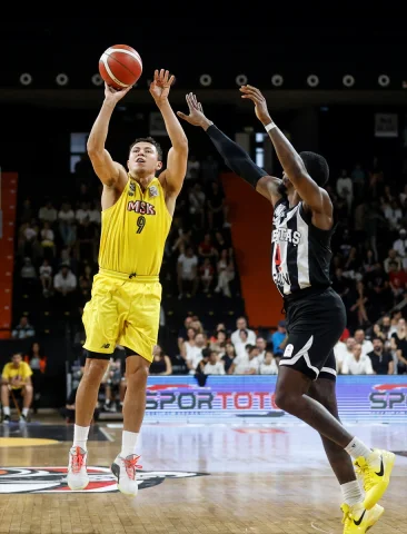 Beşiktaş GAİN Mersin Deplasmanında Fırtına Gibi Esti