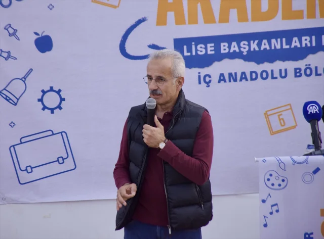 Bakan Uraloğlu: Türkiye'nin Geleceğini Taçlandıran Yeni Vizyon