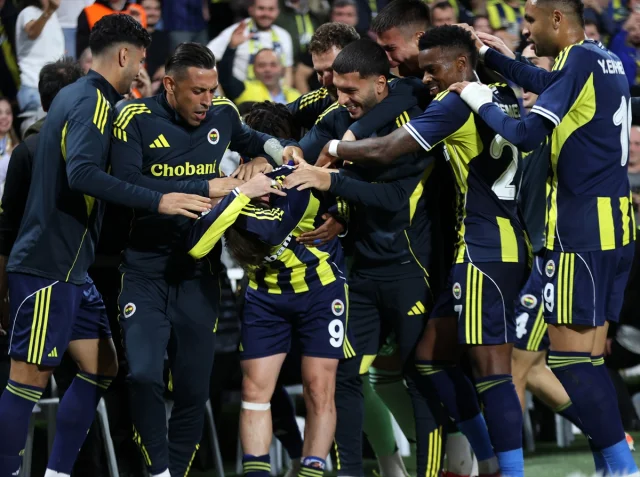 Fenerbahçe'nin Nice Maçı Kadrosu ve Merak Edilenler