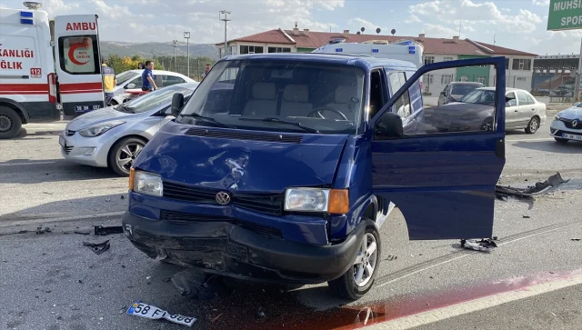 Dikkatsiz An Sivas'ta Can Aldı: Korkunç Kazanın Ayrıntıları