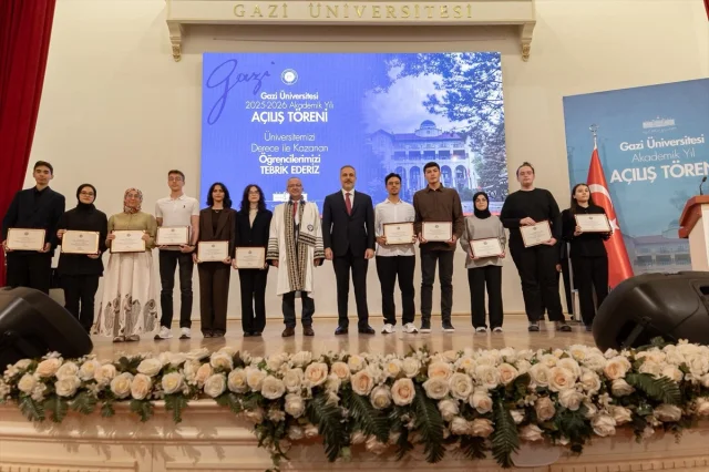 Dışişleri Bakanı Fidan'dan Üniversitelerde Yenilikçi Bilgi Çağrısı