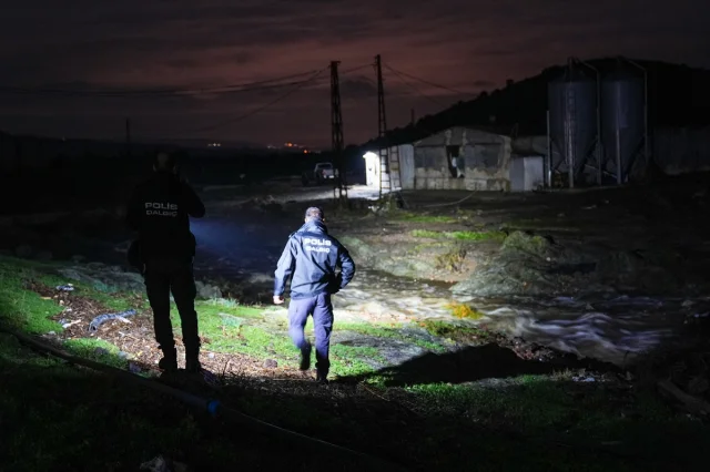 İzmir Foça'da Selin Ardından Kayıp Kişi İçin Umutlar Devam Ediyor