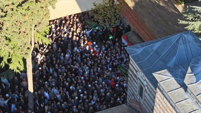 Kocaeli'de yaşanan binadan kurtarma operasyonu nefes kesti