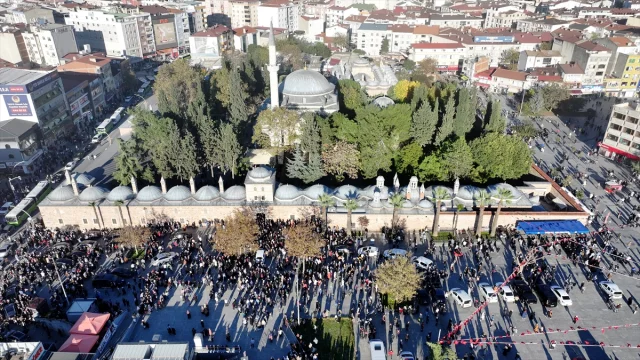 Kocaeli'de yaşanan binadan kurtarma operasyonu nefes kesti