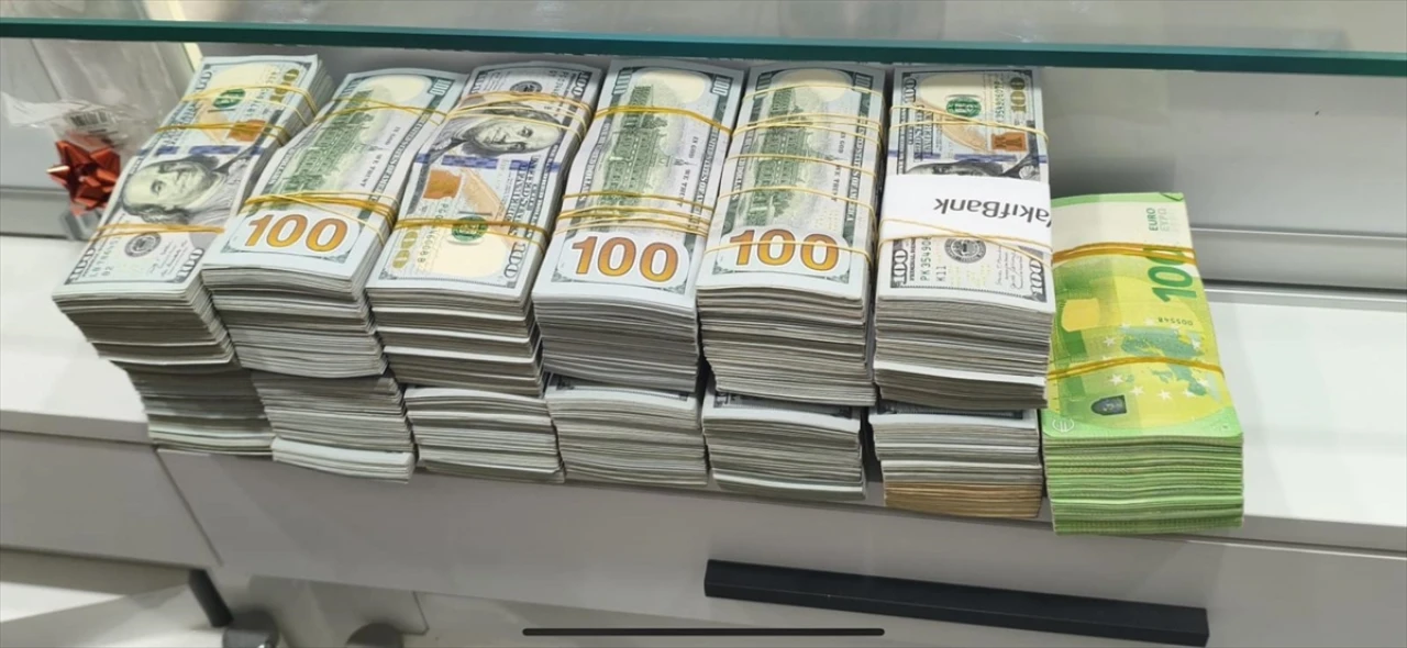 Mersin Merkezli Dev Operasyon Yasa Dışı Bahis Çetesini Çökertti