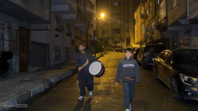 İstanbul’da ilk sahur coşkusu: Davulcular sokakta, fırınlarda pide kuyruğu