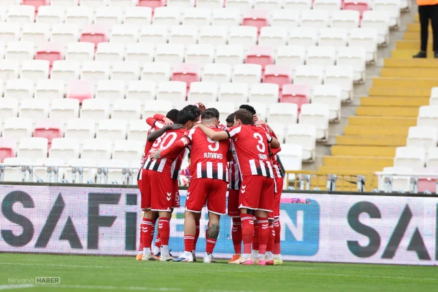 Sivasspor’da sakatlık alarmı: Manaj, Charisis ve Mert Çelik’in durumu açıklandı