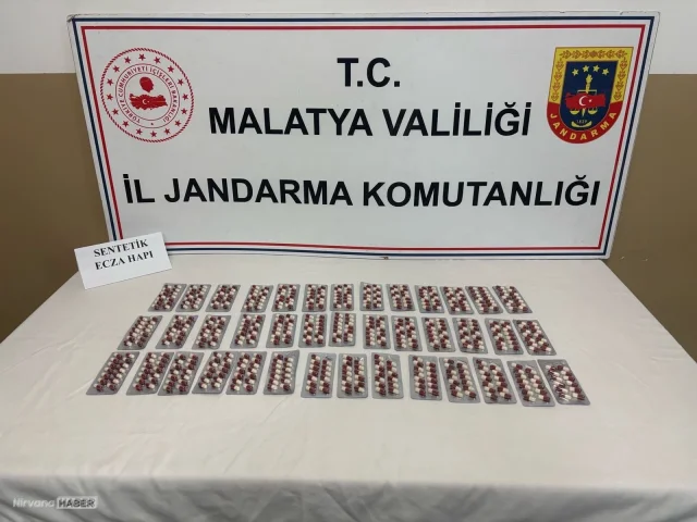 Malatya'da uyuşturucu operasyonu: Çok sayıda sentetik ecza hapı ele geçirildi