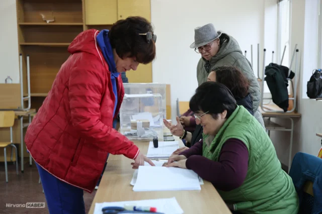 Bulgaristan'da genel seçim için oy kullanma işlemi başladı