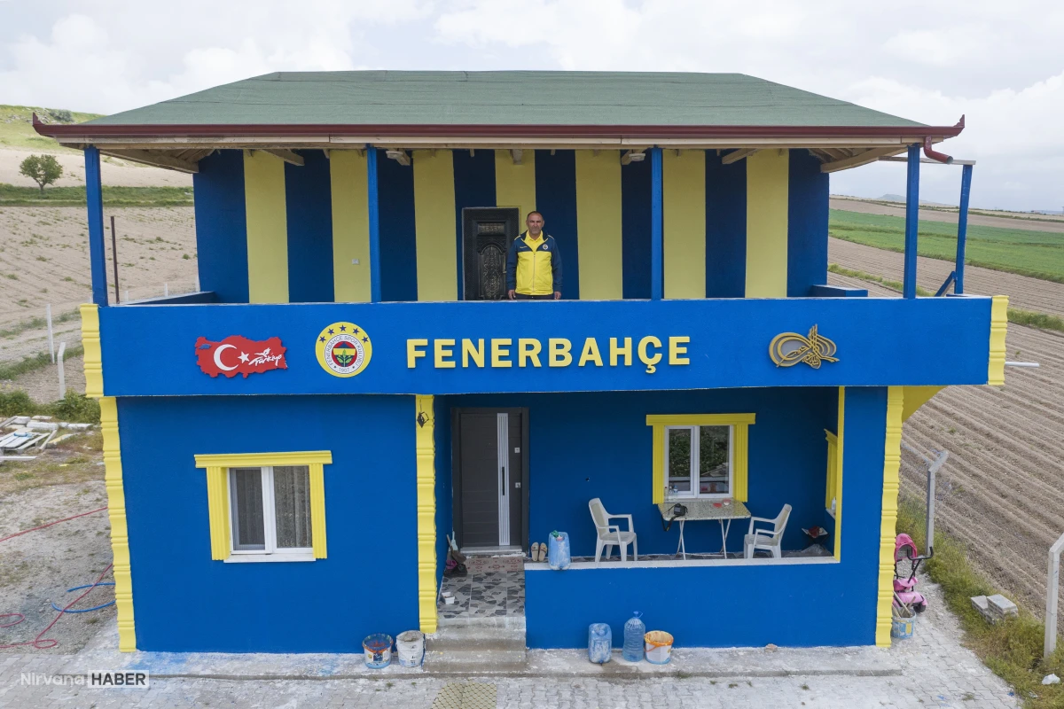 Evini sarı laciverte boyadı! "Bir totem olarak görüyorum"