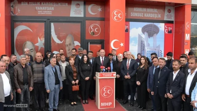 Diyarbakır’da siyasi dengeleri değiştirecek hamle: 500 kişi aynı anda MHP safına geçti