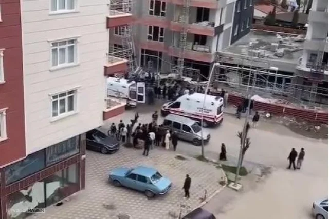 Ankara’da inşaat iskelesi çöktü: 3 işçi yaralandı