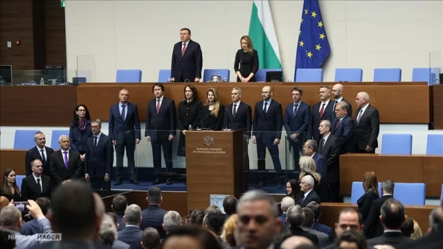 Bulgaristan’da geçici hükümet resmen göreve başladı