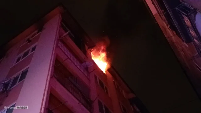 Bursa Osmangazi'de 6 katlı binada korkutan yangın: Ekipler seferber oldu