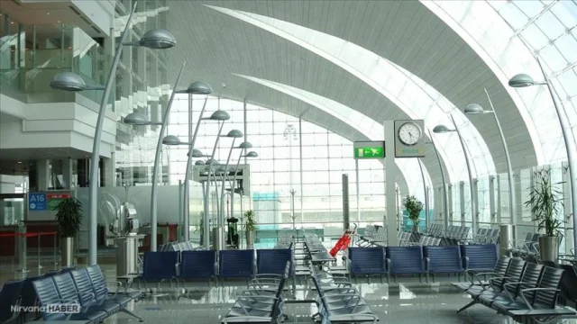 Dubai Uluslararası Havalimanı yakınında İHA kazası: Yaralananlar var