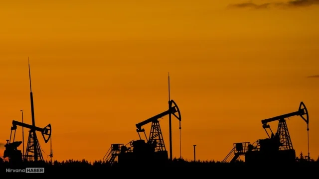 Dünya ekonomisinde petrol alarmı: İran gerilimi 126 dolarlık rekoru getirdi!
