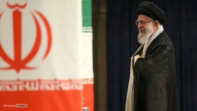 Hamaney’in cenazesi Tahran’da ertelendi, nedeni belli oldu!