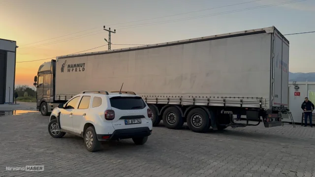 Tokat'ta TIR'ın dorsesinde kaçak göçmen yakalandı
