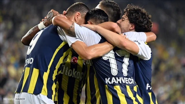 UEFA Avrupa Ligi’nde kritik gece: Fenerbahçe sahaya çıkıyor