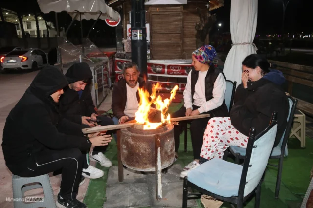 Niksar’da korkutan deprem! Bazı binalarda sıva döküldü