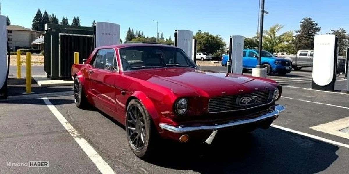 1966 Ford Mustang, Tesla’ya dönüştürüldü! Otonom sürüş bile var...