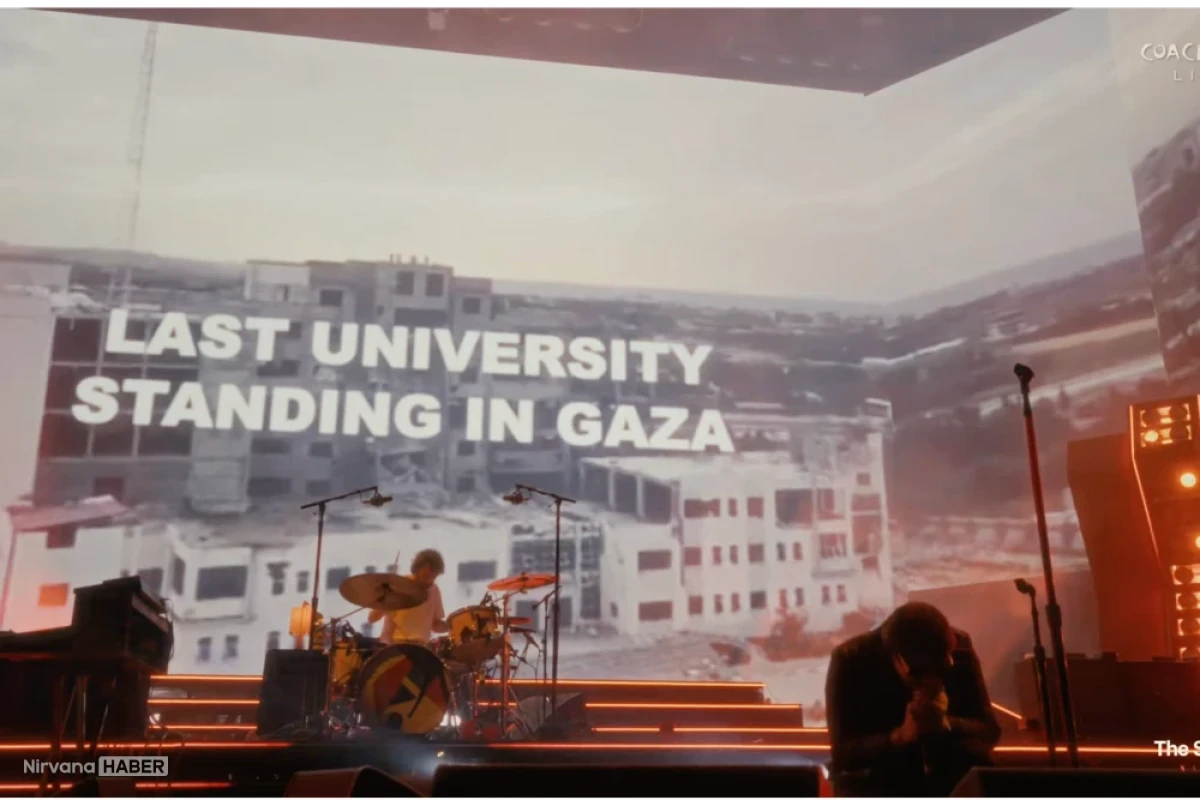 The Strokes, Coachella’da Gazze ve savaş görüntüleriyle sahneyi kapattı