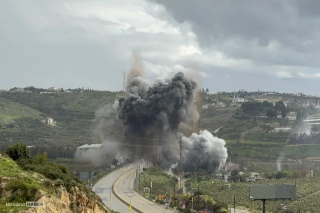 İsrail ordusu Lübnan'ın güneyindeki Kasımiye Köprüsü'nü bombaladı