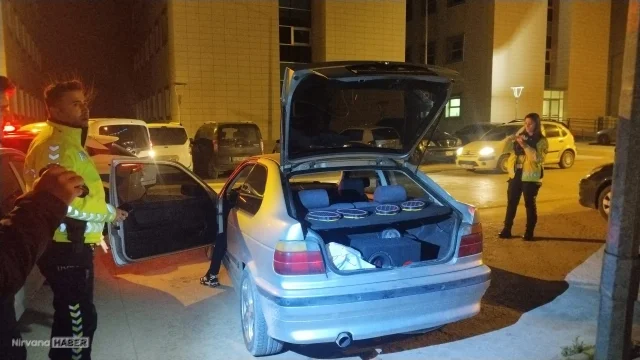 Bursa'da hastane bahçesinde müzik açan sürücüye ceza kesildi