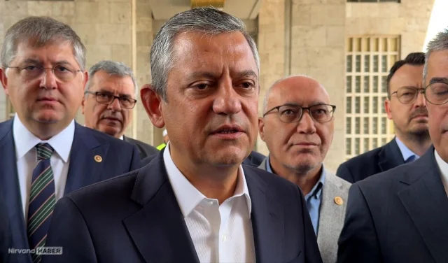 Özgür Özel'in TBMM'deki tabelada "unvanı" değiştirildi