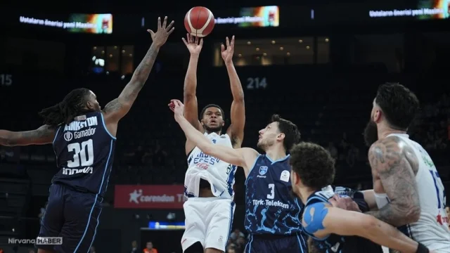 Anadolu Efes sahasında hata yapmadı: Türk Telekom’u 101-91 mağlup etti