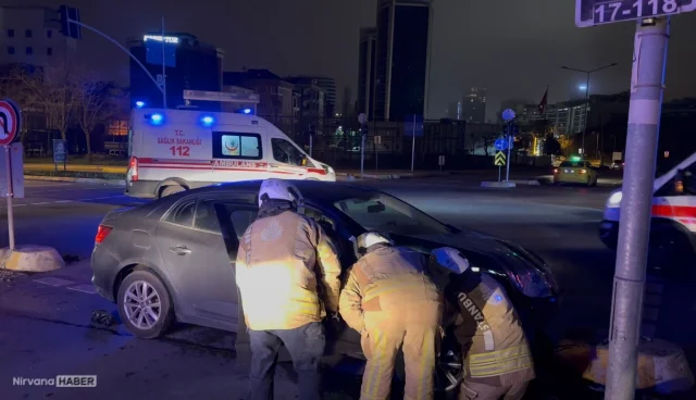 İstanbul Kartal’da iki otomobil çarpıştı