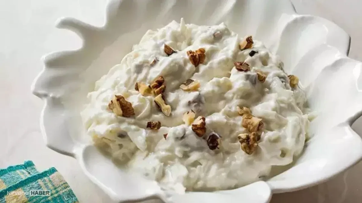 Hem diyet dostu hem pratik! Yoğurtlu kereviz salatası tarifi...