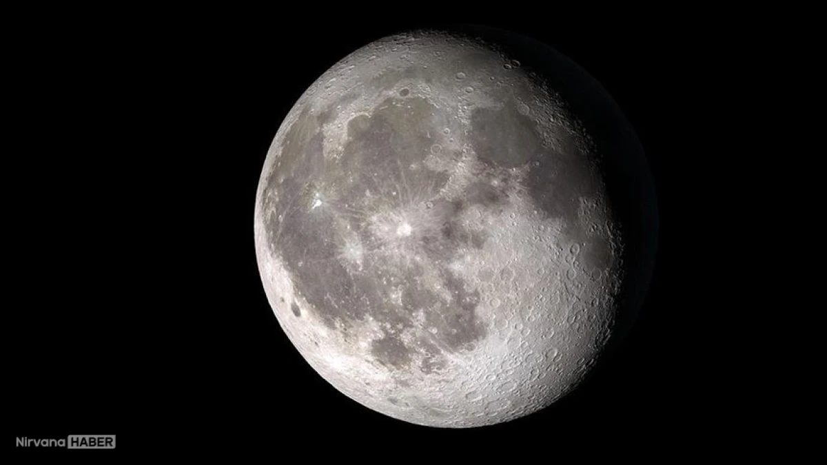 SpaceX ve Blue Origin düğmeye bastı: Ay’da ilk şehir için tarih verildi