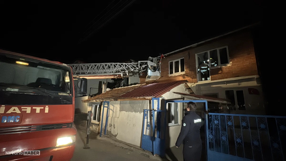 Edirne'de evin girişindeki beton zeminin çökmesi nedeniyle 1 kişi yaralandı