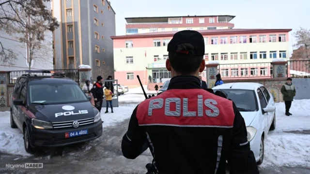 Okullarda yeni güvenlik dönemi başlıyor: İşte 5 soruda yeni önlemler...