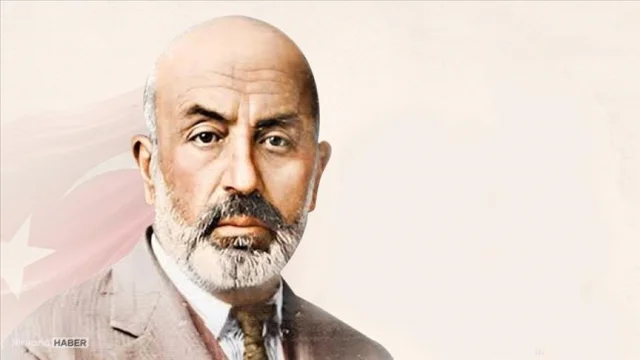 İstiklal Marşı’nın 105. yılı! Milli şair Mehmet Akif Ersoy mezarı başında yad edildi