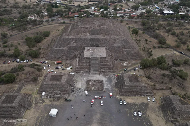 Meksika’daki Teotihuacan piramitlerinde silahlı saldırı düzenlendi.