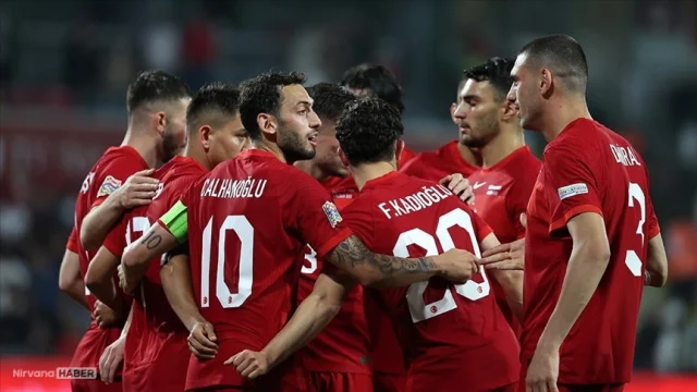 Milli Takım oteli yakınında 'havai fişekli eylem': 2 gözaltı!
