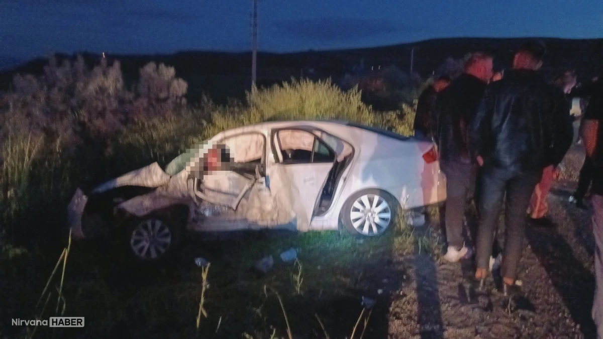 Çorum'da feci kaza: İki araç kafa kafaya çarpıştı