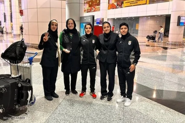 İltica hakkı verilen 3 İranlı futbolcu daha ülkesine dönüyor
