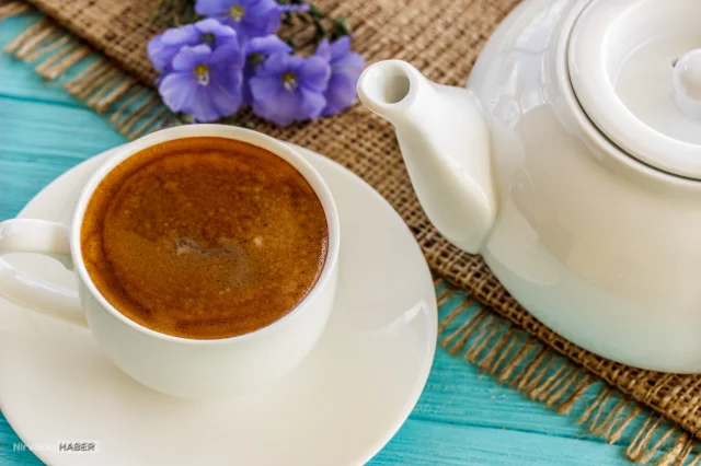 Araştırma: Çay mı daha faydalı kahve mi? Sonuçlara şaşıracaksınız!